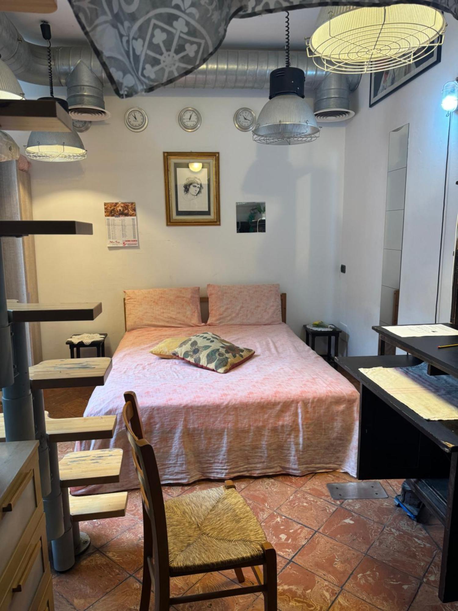 Free 30 Minutes Preemptive Cognitive Disconnect Therapy Price Location Real Duomo Palace Mini Suite Milano Esterno foto