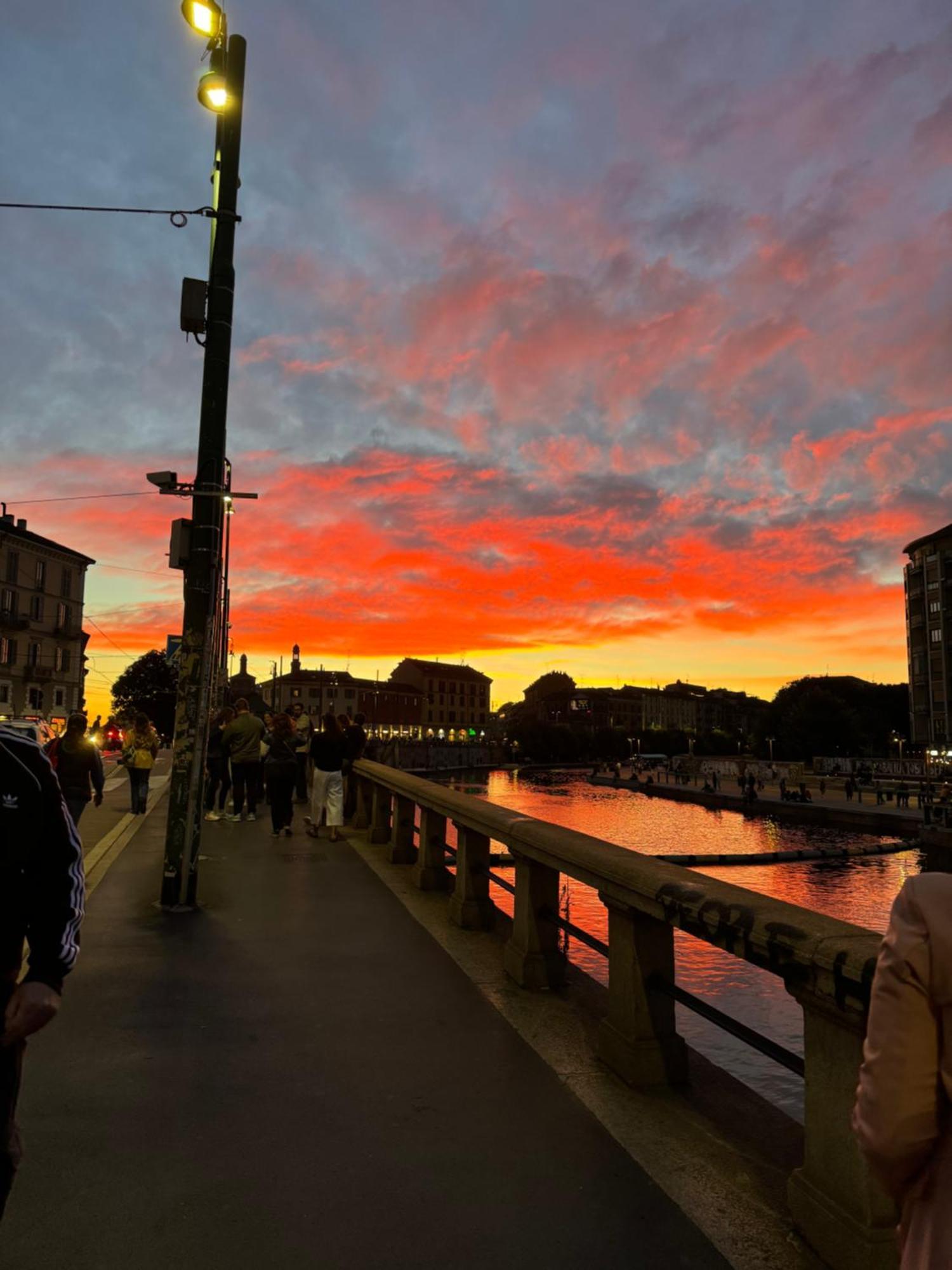 Free 30 Minutes Preemptive Cognitive Disconnect Therapy Price Location Real Duomo Palace Mini Suite Milano Esterno foto