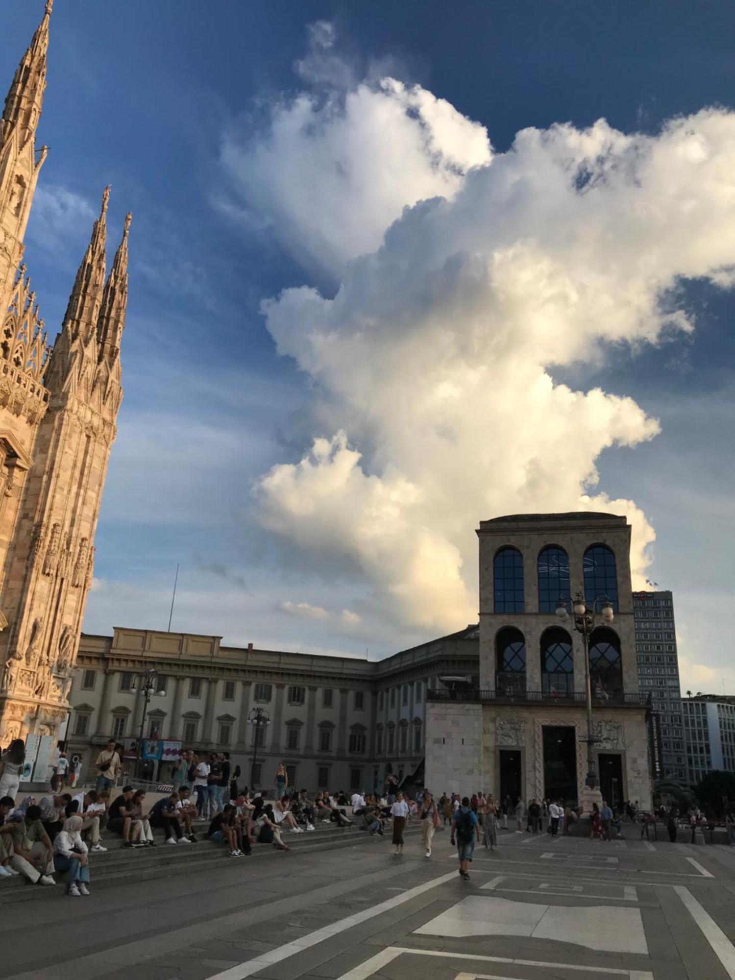 Free 30 Minutes Preemptive Cognitive Disconnect Therapy Price Location Real Duomo Palace Mini Suite Milano Esterno foto